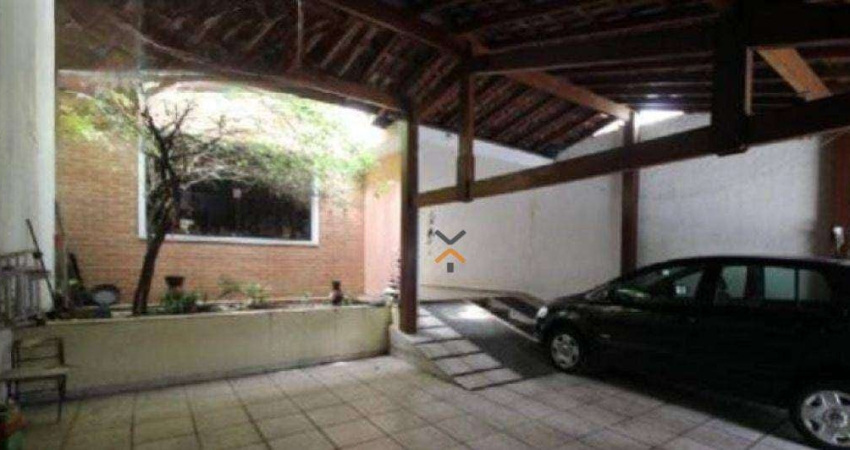 SOBRADO COM 4 DORMITÓRIOS SENDO 1 SUÍTE, 3 BANHEIROS, 2 VAGAS, NO BAIRRO JARDIM - SANTO ANDRÉ.