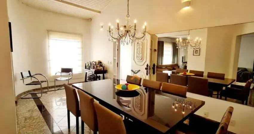 Sobrado com 3 dormitórios à venda, 326 m² por R$ 1.550.000,00 - Campestre - Santo André/SP