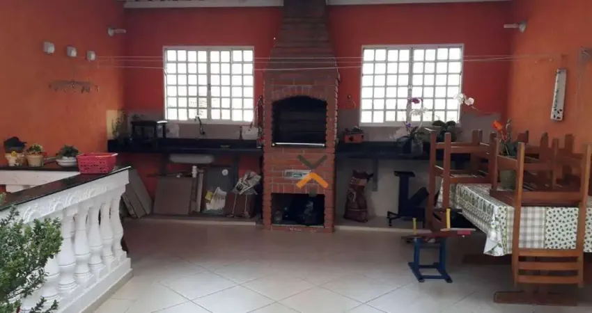 Sobrado com 3 dormitórios à venda, 270 m² por R$ 830.000,00 - Vila Camilópolis - Santo André/SP