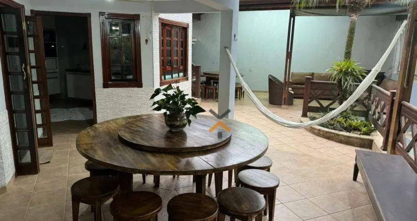 Sobrado com 3 dormitórios à venda, 250 m² por R$ 2.250.000,00 - Vila Mercedes - Mauá/SP