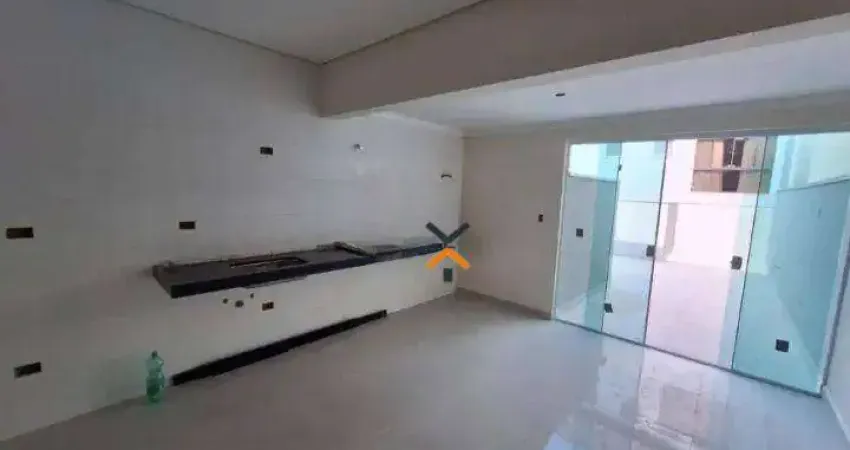 Sobrado com 3 dormitórios à venda, 140 m² por R$ 780.000,00 - Vila Camilópolis - Santo André/SP