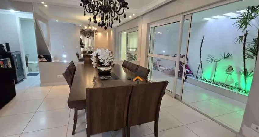 Sobrado com 4 dormitórios à venda, 240 m² por R$ 1.490.000,00 - Campestre - Santo André/SP