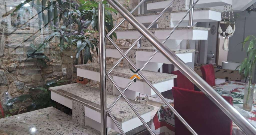 Sobrado com 4 dormitórios à venda, 310 m² por R$ 1.490.000,00 - Vila Assunção - Santo André/SP