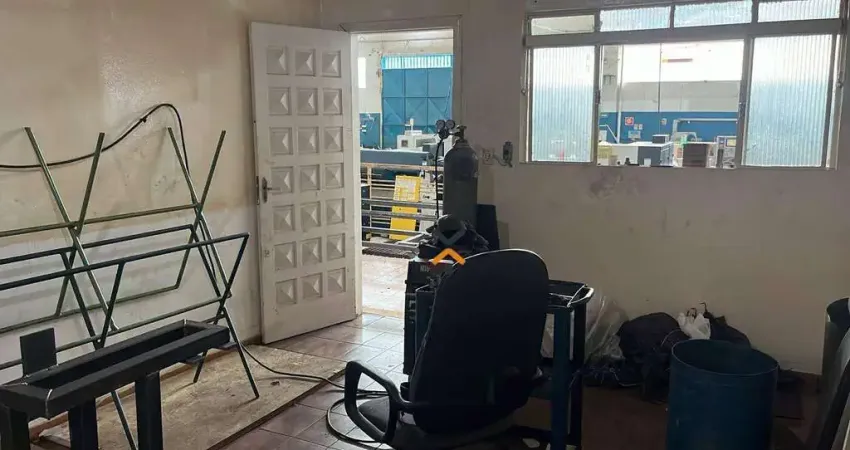 Galpão para alugar, 640 m² por R$ 23.283,33/mês - Vila Metalúrgica - Santo André/SP