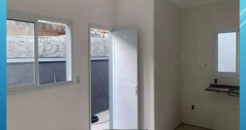 Casa em via pública  com 2 dormitórios (1 com suíte )- Santana do Parnaiba