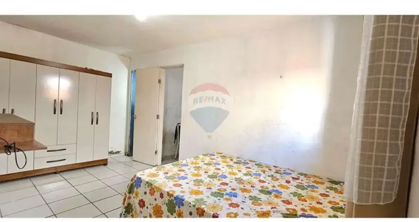 GRANDE OPORTUNIDADE PARA QUEM DESEJA COMPRAR UMA CASA E GANHAR MAIS DUAS INDEPEDENTES, NOS FUNDOS DO TERRENO, COMPRE UMA E GANHE MAIS DUAS E LEVE TRÊS