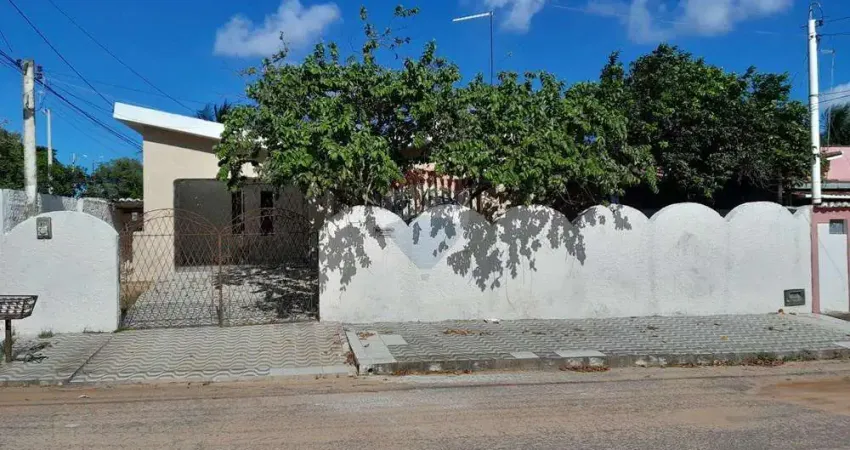 Vendo casa de esquina com 4/4 e edícula em cidade satélite (condições especiais para compra avista)