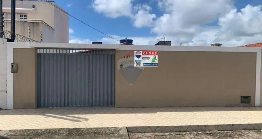 Vendo casa com 2 quartos no pitimbu - natal/rn (aceita financiamento)