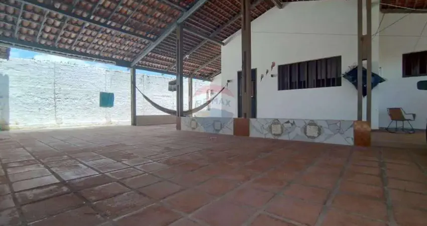 Oportunidade única na redinha – casa ampla com área gourmet, garagem e duas kitnets! financia