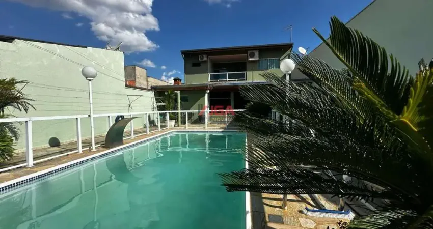 Imperdível Sobrado à Venda em Hortolândia-SP, Jardim Novo Cambuí! 2 Quartos, 2 Suítes, 1 Sala, 4 Banheiros, 2 Vagas de Garagem, 209m².