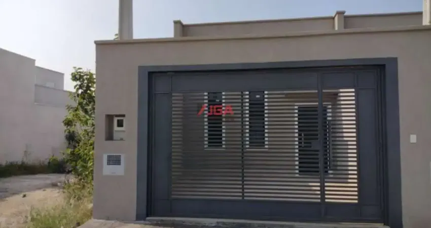 Imperdível: Casa à venda em Indaiatuba-SP, Parque Residencial Sabiás. 2 quartos, 1 suíte, 1 sala, 2 vagas de garagem.