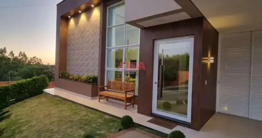 Impecável casa à venda em Indaiatuba-SP, Jardim Residencial Viena, 3 quartos, 1 suíte, 3 salas, 3 banheiros, 4 vagas, 189m².