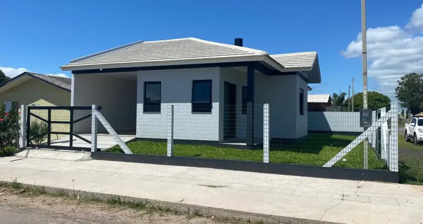 Linda casa a venda em Arroio do Sal/RS. Descubra o seu novo lar em um dos locais mais charmosos de Arroio do Sal!
