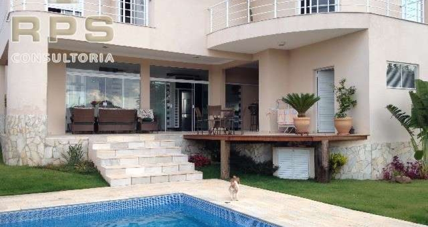 Casa a venda com 3 suítes com closet, armários embutidos, persiana automatizada.Condominjo Parque das Garças II