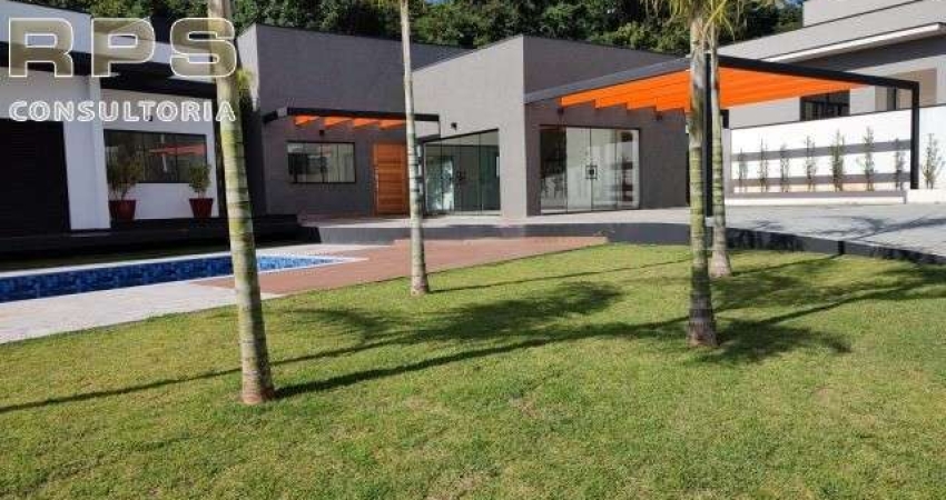 Casa a venda em Atibaia com 3 quartos sendo 3 suítes e 4 vagas no condomínio Shambala III