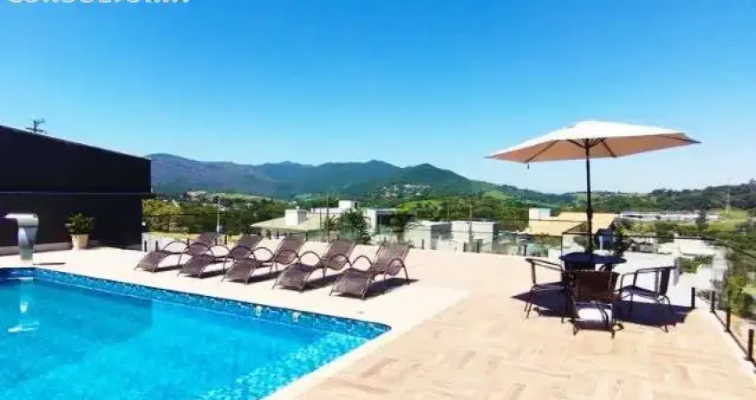 Casa à venda no Condomínio  Serra da Estrela em Atibaia, casa principal com 3 quartos sendo 1 suíte, e casa de hóspedes com 2 suítes!