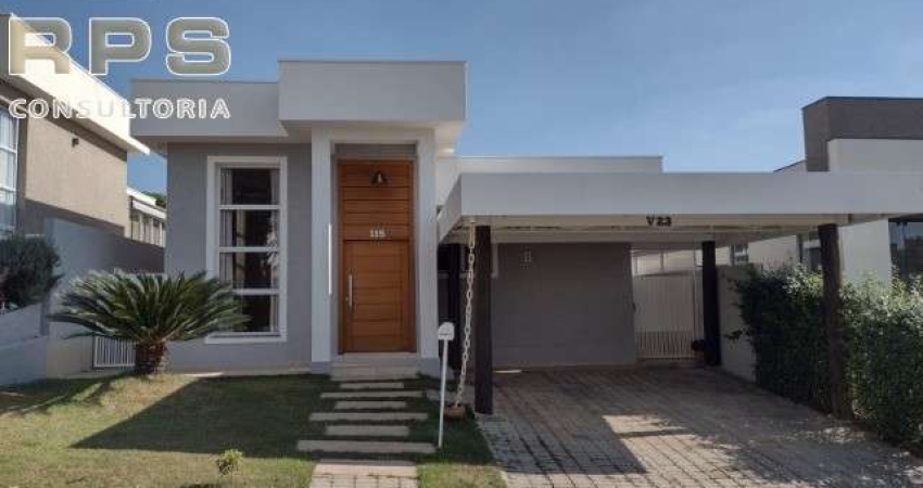 Casa térrea no Condomínio Terras de Atibaia I, 03 dormitórios, sendo 01 suite  Sala 2 ambientes, piscina, quintal gramado e condomínio com lazer!