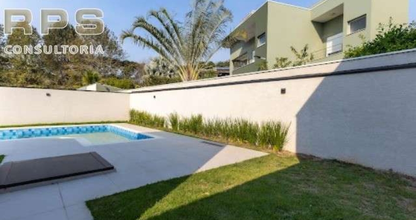 Casa a venda no Figueira Garden com 3 suítes, sendo 1 com closet, piscina com praia e hidro, cozinha em conceito aberto e fino acabamento.