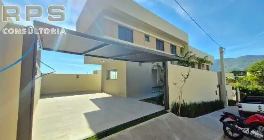 Casa a venda no Jd Jaraguá em Atibaia,  a poucos metros da Alameda Lucas, 3 suítes, salas e cozinhas integradas, quintal e localização privilegiada!