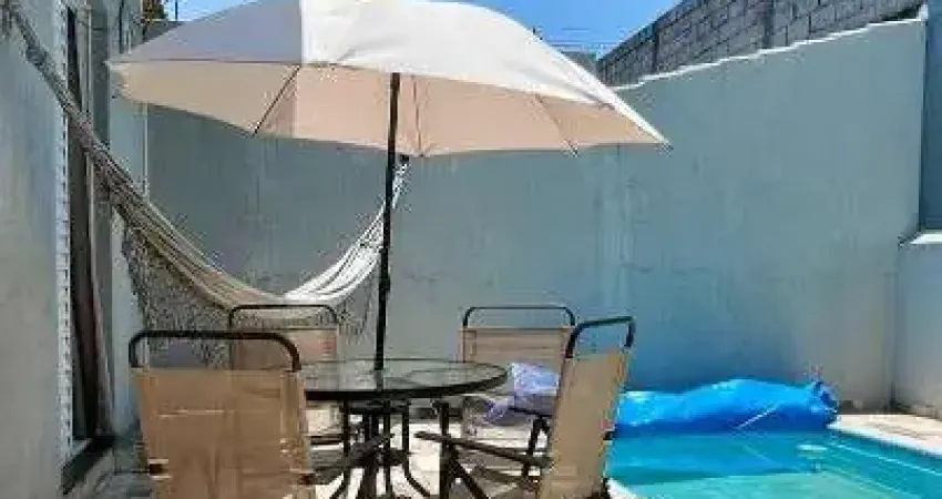 Casa a venda semibiliada , com 3 dormitórios sendo 1 suíte, Cozinha , sala, 02 banheiros ,Jardim de Inverno Área gourmet com Piscina e Churrasqueira