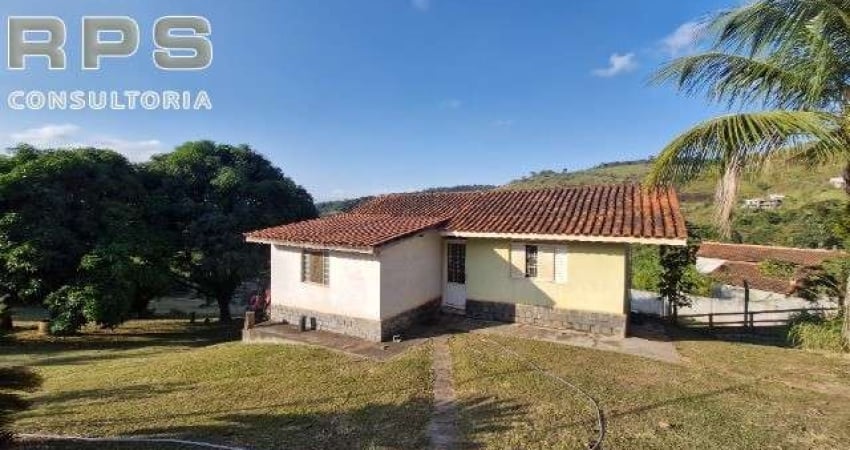 Chácara a venda no bairro Vitória Régia com vista espetacular e muito quintal!