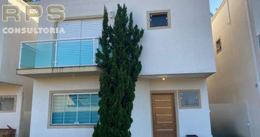Casa no Residencial Trilhas das Flores para locação e venda , com  03 suites , sala, cozinha planejada, churrasqueira , 02 vagas de garagem