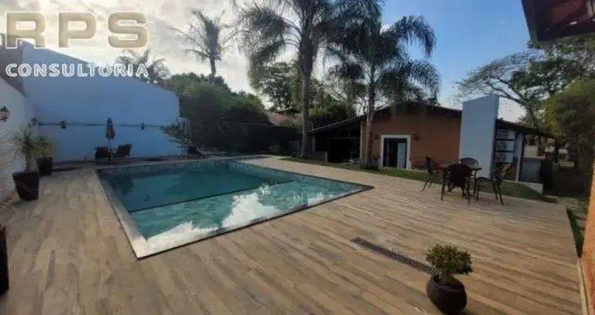 Linda casa térrea, em atibaia, 04 dormitórios sendo 02 suítes, cozinha ,piscina, área gourmet equipada, espaço kids, escritório, horta, pomar, canil