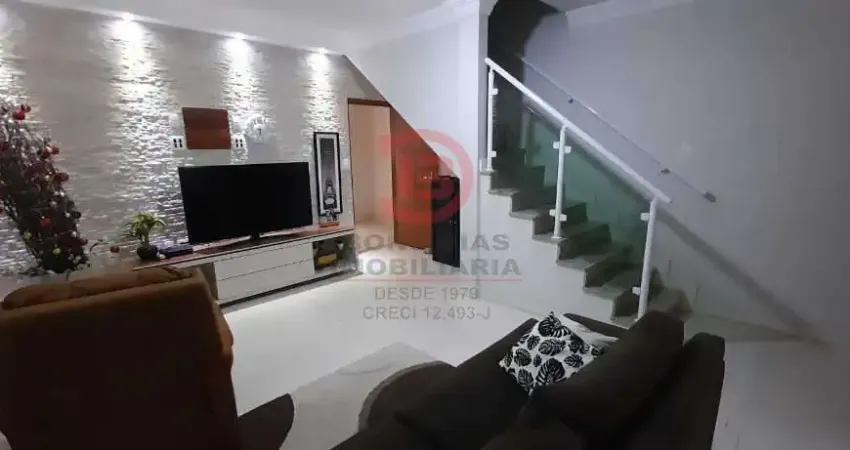 Sobrado 4 quartos (1suite) e 2 vagas de garagem - Vila Re