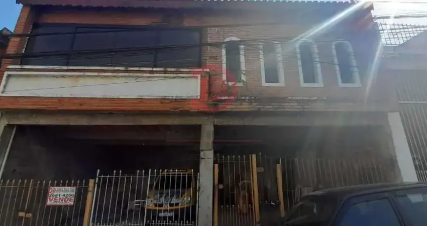 Tres Casas em terreno 10x26m e 3 vagas de garagem - Jd. Sao Nicolau