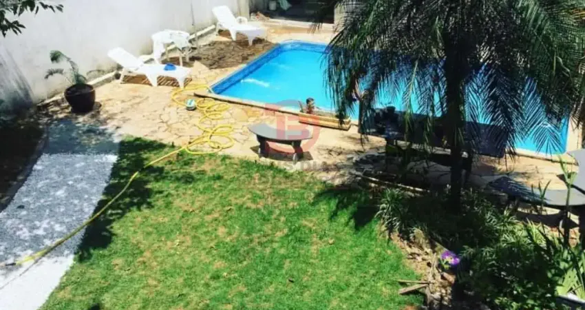 Sobrado Frontal com 3 Quartos e 3 Suites a Venda ,  Burgo Paulista