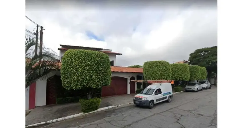 Casa a venda no parque cruzeiro do sul, sao paulo - 3 dormitorios, moveis planejados e quintal com grama.