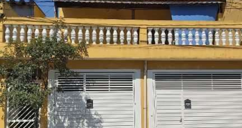 Sobrado com edicula ( 3 casas no terreno) - 4 vagas carros-  Burgo Paulista
