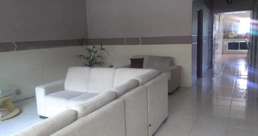 Casa terrea ampla com salao aos fundos Jardim Brasilia