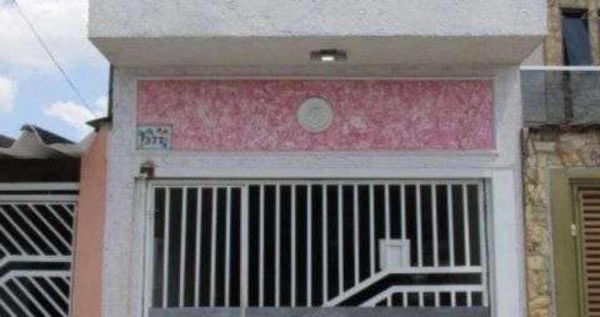 Sobrado na Vila Sao Francisco  vende-se ou permuta por casa ou apartamento na Praia Grande.