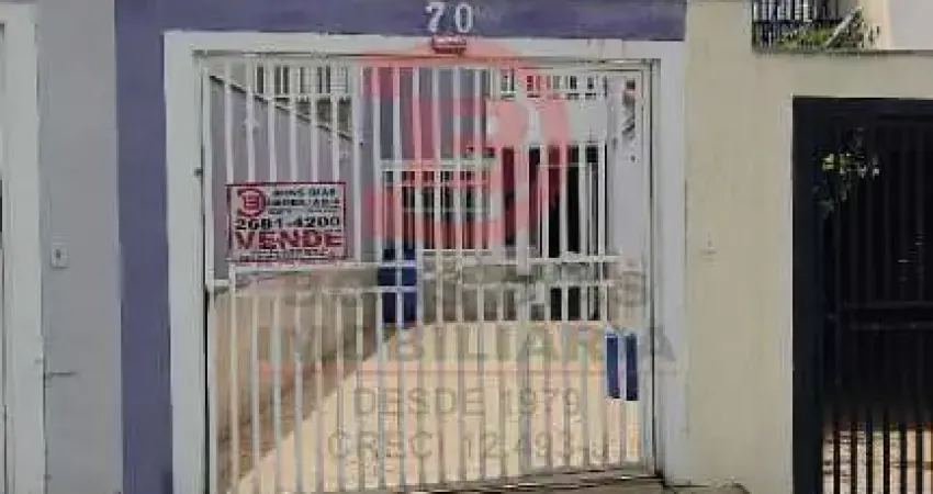 Sobrado com 3 Quartos e 1 Suite a Venda, Vila Re - Porteira Fechada