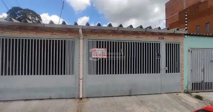 Casa Terrea  de 3 Dormitorios com 2 Vagas de Garagem a Venda no Burgo Paulista
