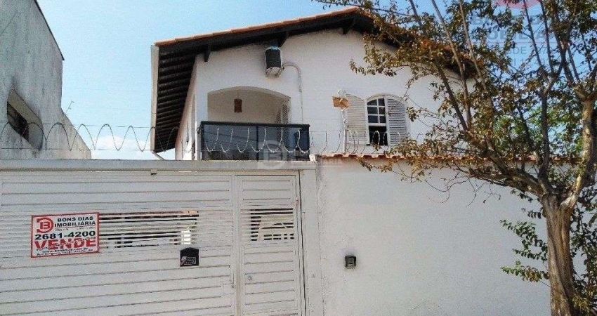 Sobrado frontal 3 quartos (1 suite) e 3 vagas de garagem - Edicula - Vila Re