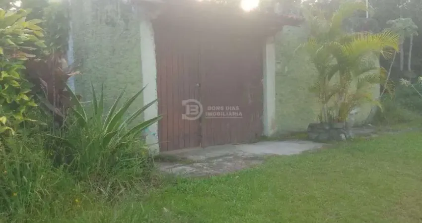 Sobrado a venda no Jardim Regina, Itanhaem - 3 dormitorios, 1 suite e 4 garagens