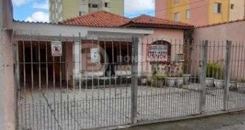 Casa terrea a venda - 2 quartos e 4 vagas de garagem - Quintal Grande - Vila Re