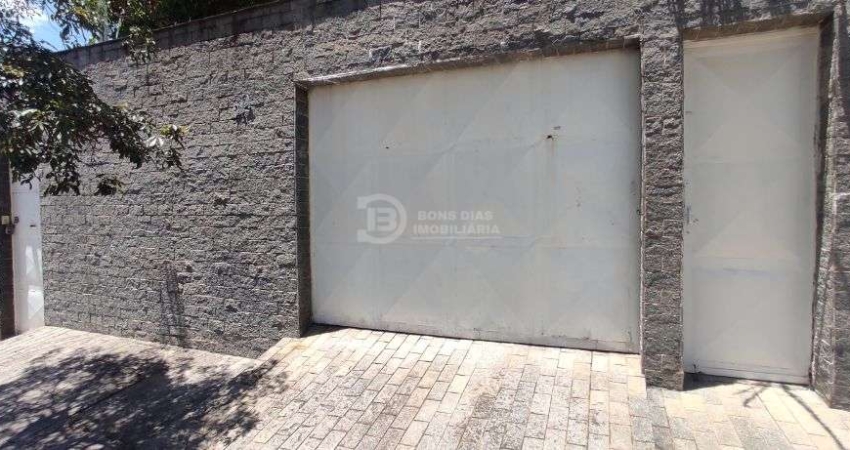 Sobrado de 4 Dormitorios com 3 Suites a Venda, Vila Re