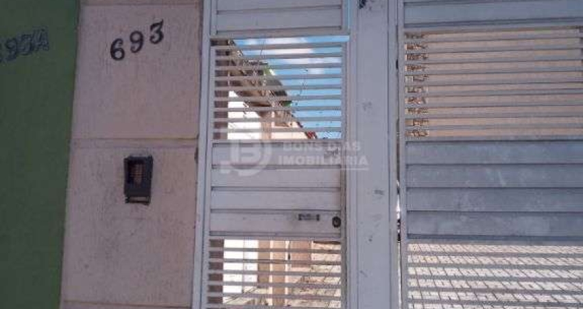Casa em conjunto residencial para alugar na Vila Re, Sao Paulo - 2 dormitorios e vaga de garagem.
