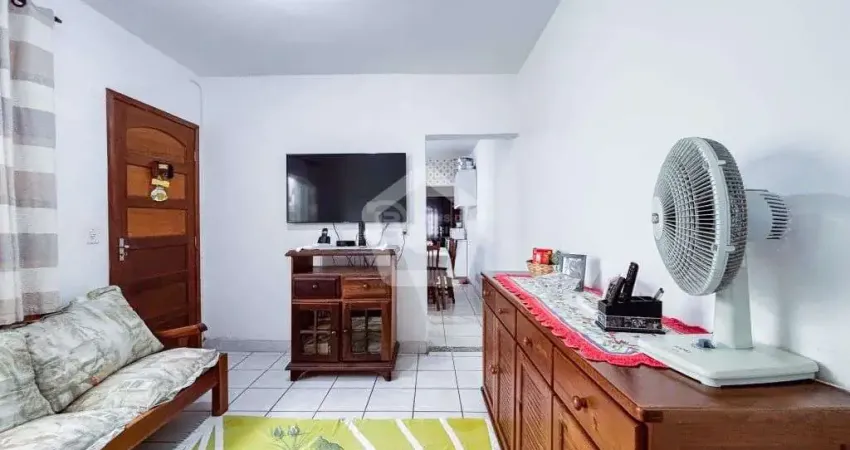 Casa a venda em Vila Carmosina, Sao Paulo - 2 dormitorios, suite, armarios, varanda