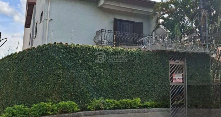 Casa ampla com 4 dormitorios e churrasqueira no Parque das Paineiras, Sao Paulo!