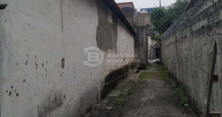 Casa Padrao a Venda em Artur Alvim, Sao Paulo - 4 Dormitorios e 2 Garagens