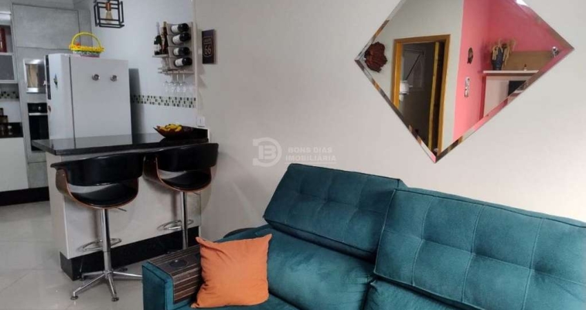 Sobrado em Condominio na Vila Re, 2 suites e 1 Vaga, 74m