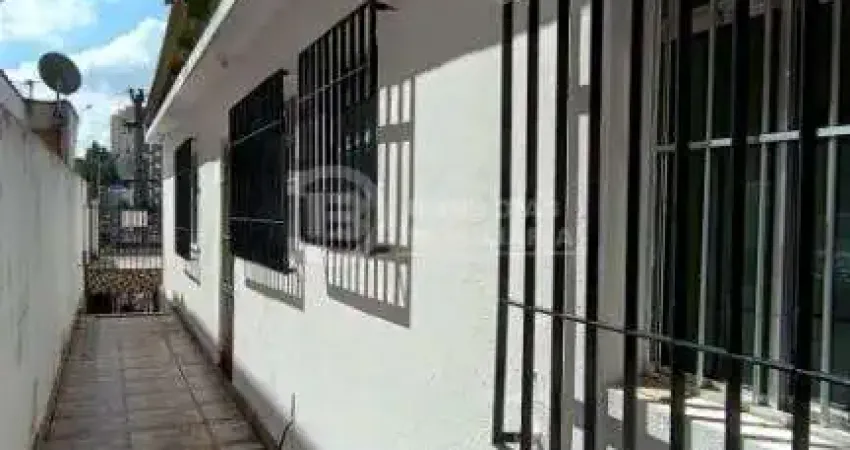 Casa terrea individual com corredor lateral para venda na vila carmosina em itaquera com 3 quartos e 2 vagas