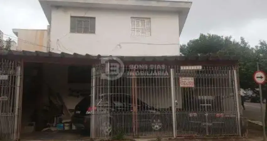 Sobrado com 4 Apartamentos e 6 Vagas, no Centro de Artur Alvim