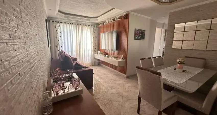 Apartamento em Andar Alto a Venda no Jd. Santa Terezinha, SP Com Planejados na Cozinha e nos Dormitorios