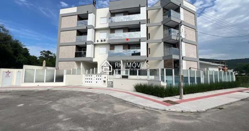 Apartamento de 3 dormitórios, semi mobiliado, vaga de garagem, frente rua e vista Morro em Palmas/Governador Celso Ramos