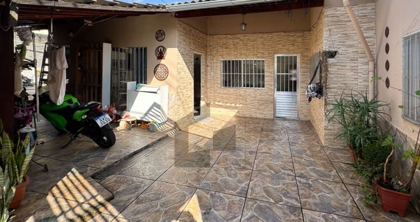 Casa para Venda em Suzano, Parque Santa Rosa, 4 dormitórios, 2 suítes, 4 banheiros, 5 vagas